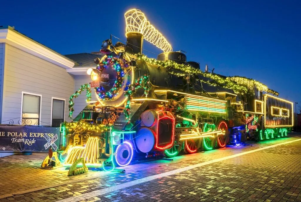 10 Magical Christmas Train Rides Across the USA 2 Grand Canyon Railway Polar Express